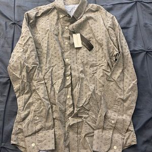 NWT: Men’s Medium Banana Republic Raccoon Button Up